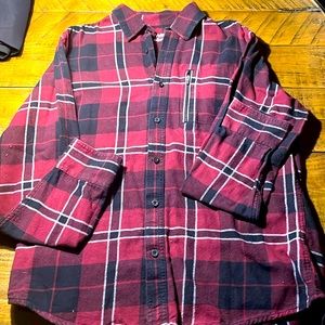Tommy Hawk mens long sleeve flannel shirt. Size M